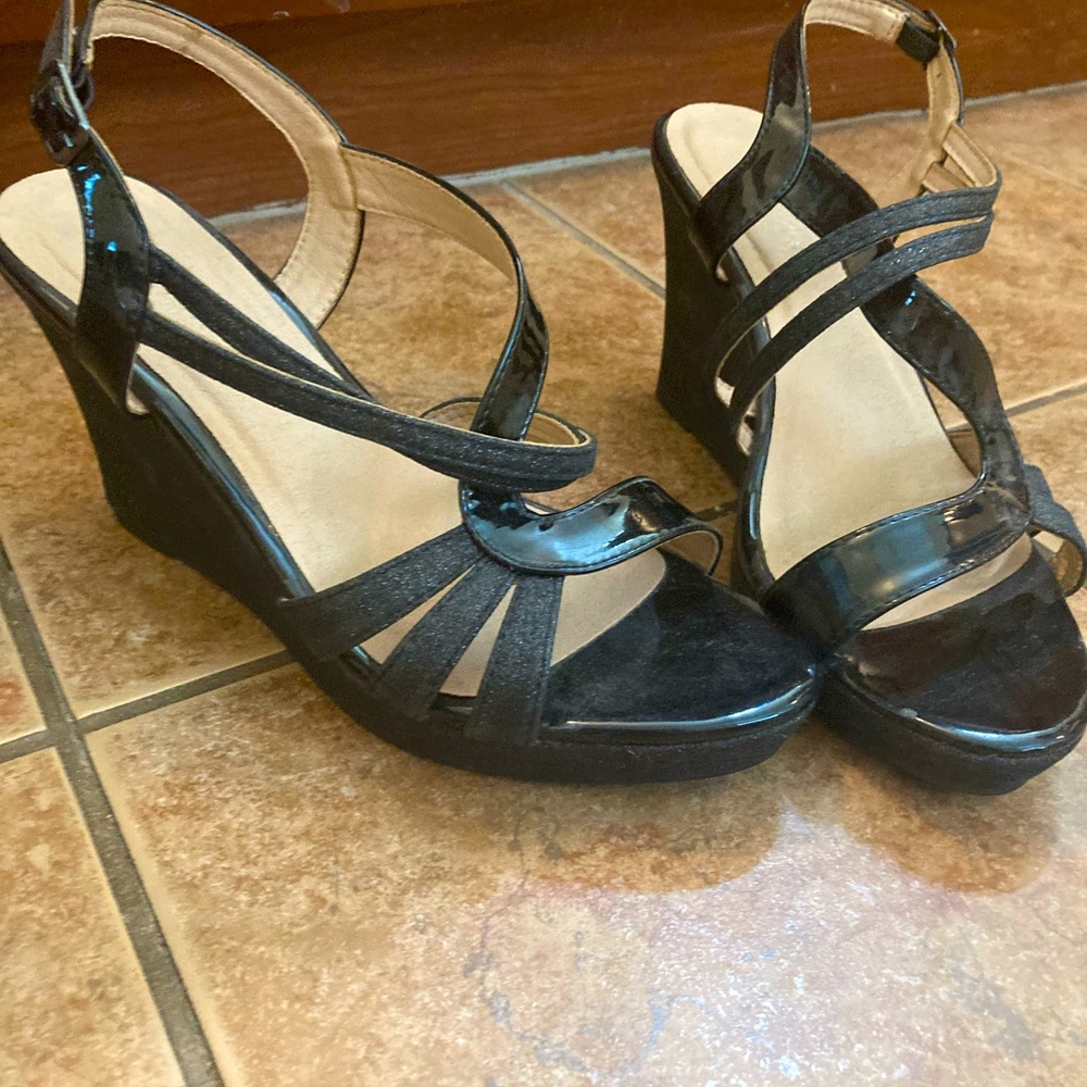 Black patent leather with glittery wedge shoe